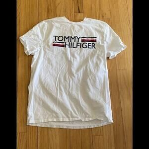 TOMMY HILFIGER MENS TEE SIZE M